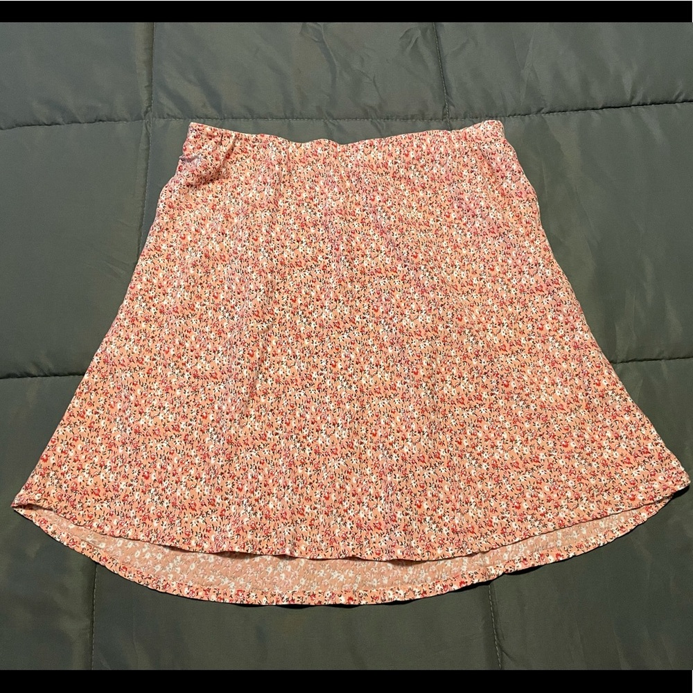 Hollister Pink Floral Skirt Size Medium